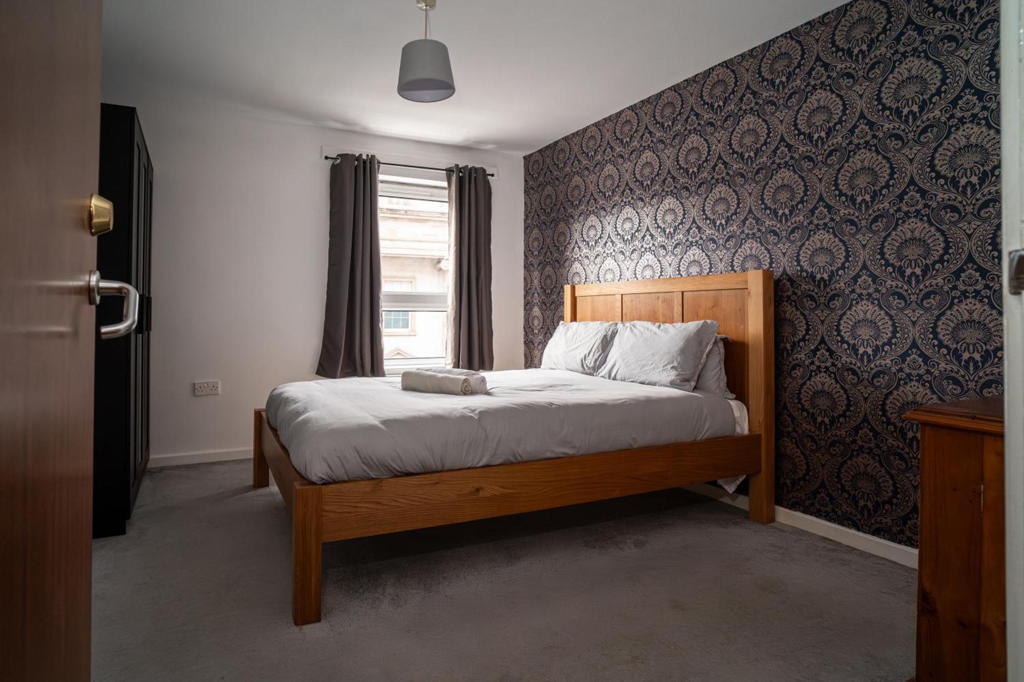Central Apartment In Belfast City Centre - Sleeps 5 People 外观 照片