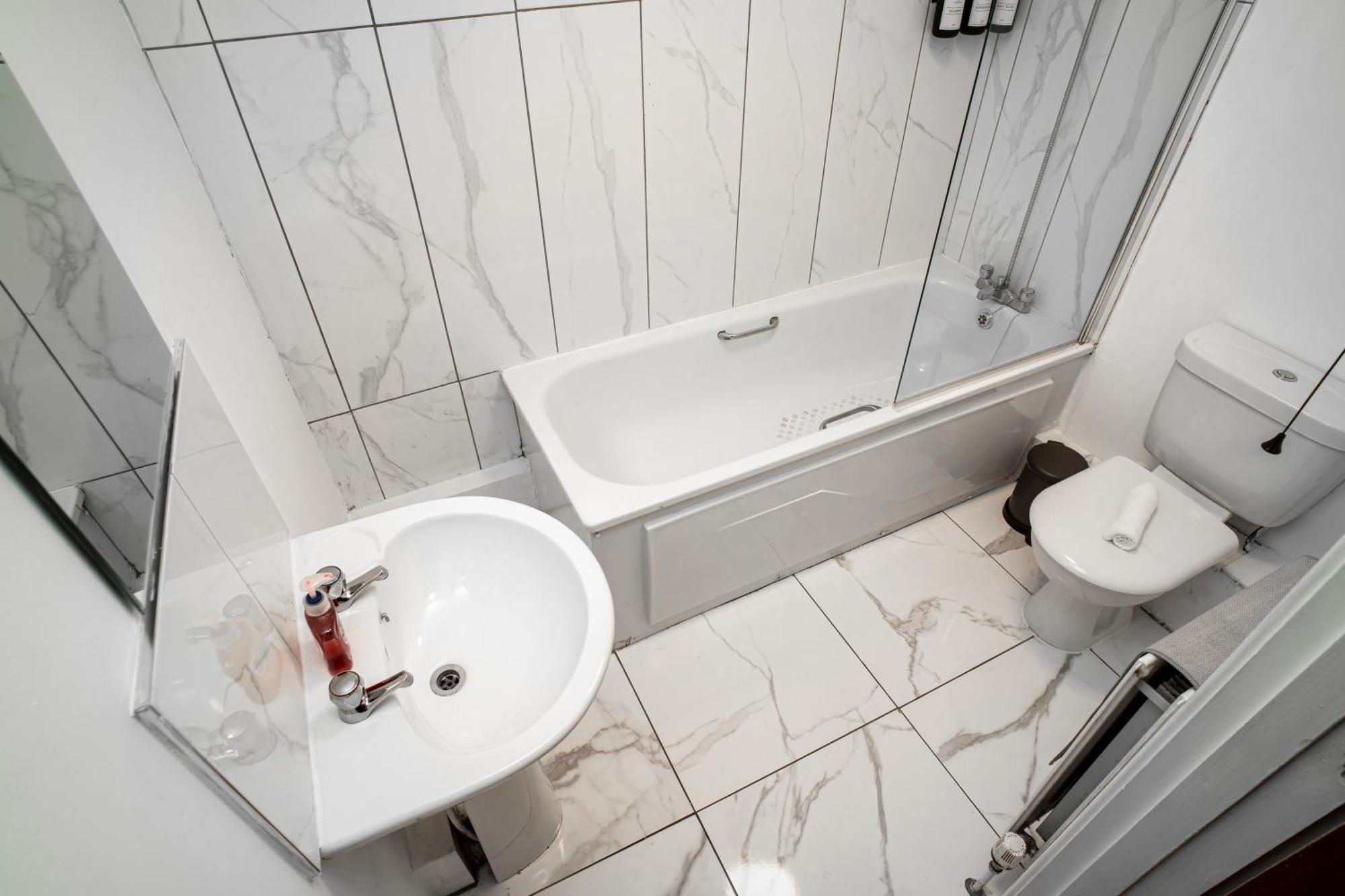 Central Apartment In Belfast City Centre - Sleeps 5 People 外观 照片