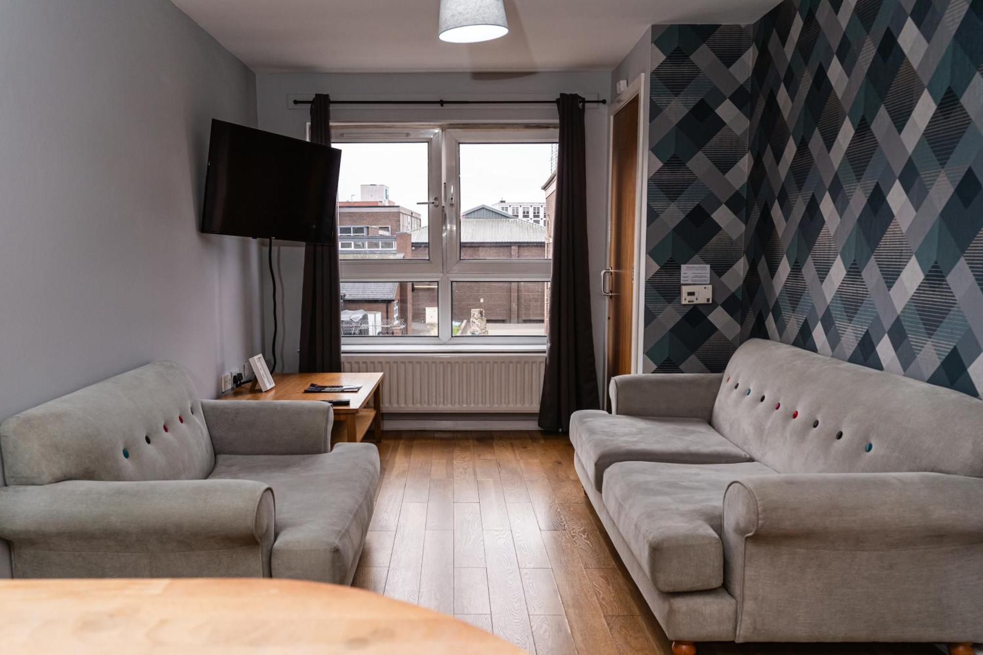 Central Apartment In Belfast City Centre - Sleeps 5 People 外观 照片